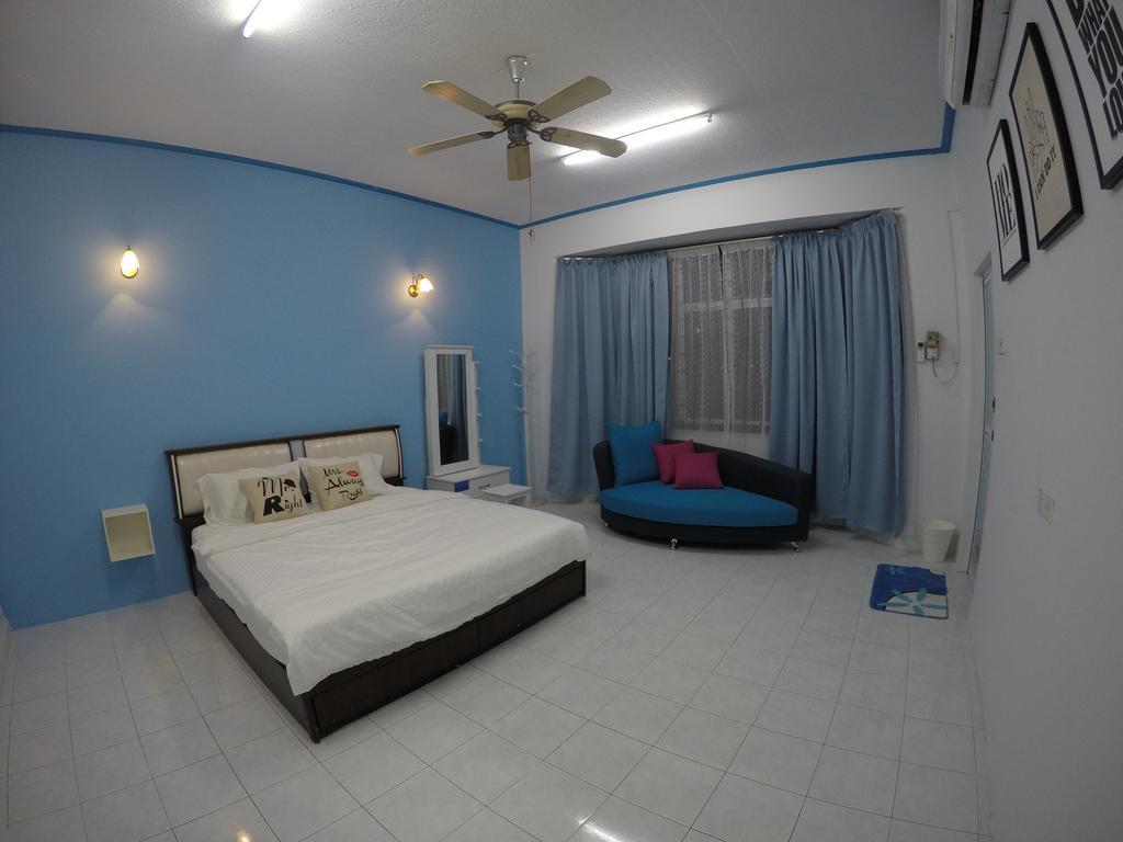 Little Blue House Kemaman Guesthouse Chukai 외부 사진